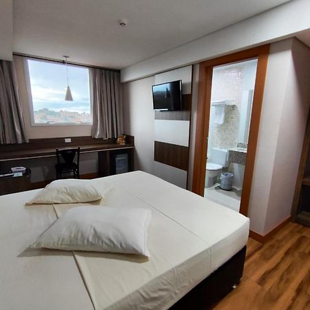 Hotel Maestro Executive Toledo 톨레도 외부 사진
