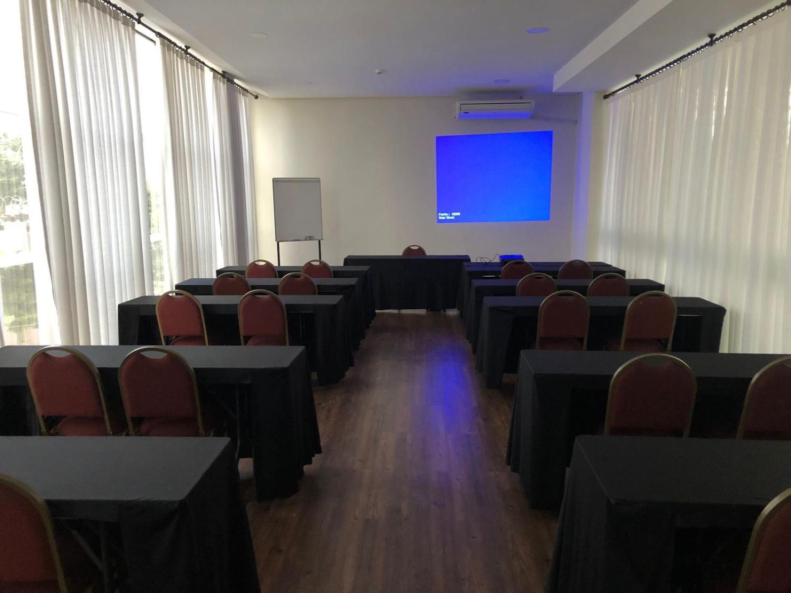 Hotel Maestro Executive Toledo 톨레도 외부 사진